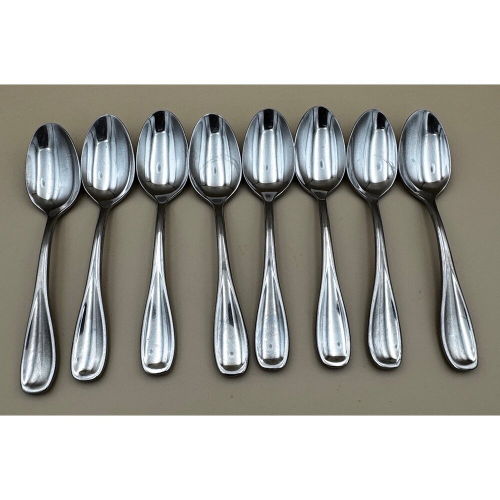 Oneida 18/0 Heavy Duty Stainless Flatware Glossy Voss Set Of 8 Soup Spoons
